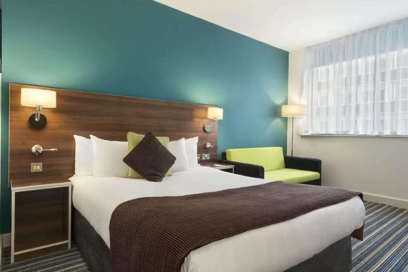 Heeton Concept Hotel - City Centre Liverpool Room photo